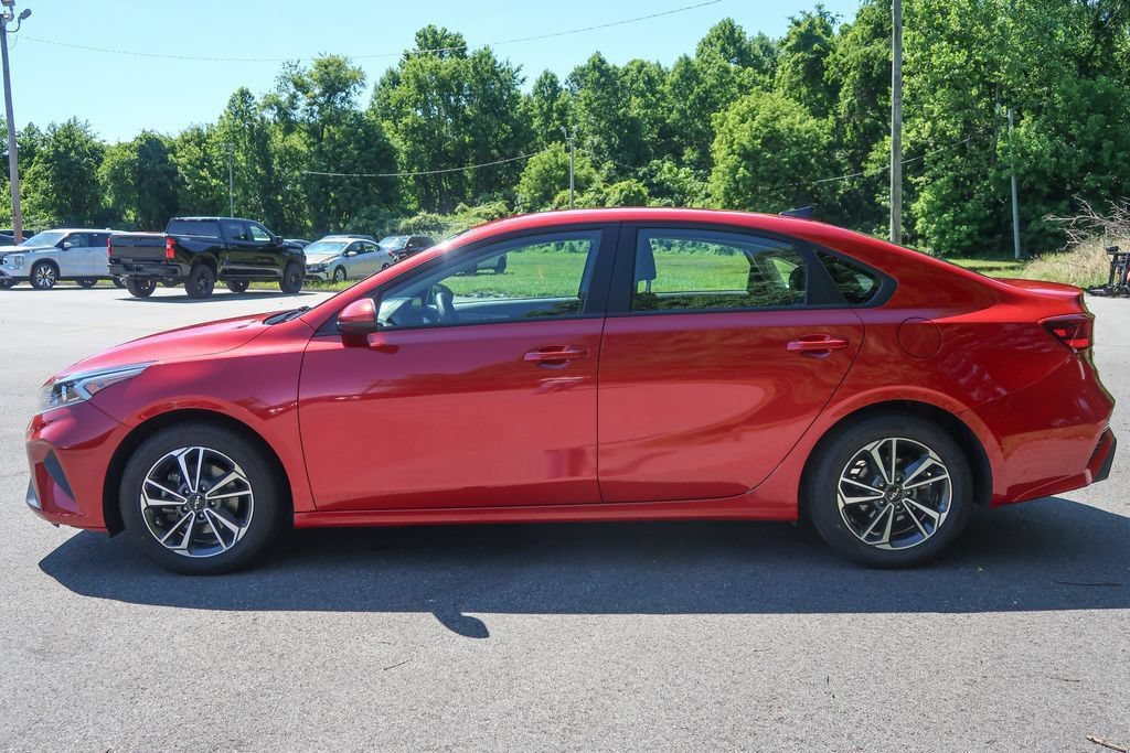 Used 2023 Kia Forte LXS FWD image 2
