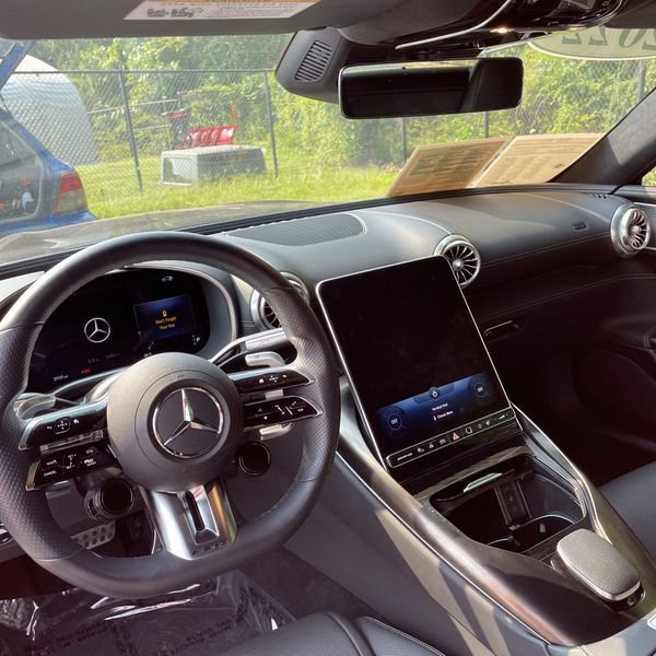 Used 2022 Mercedes-Benz SL 63 AMG 4MATIC w/ Driver Assistance Package image 23