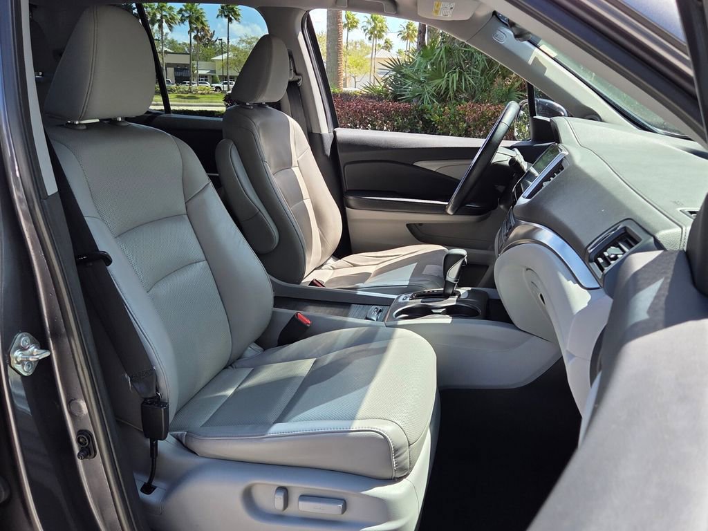 Certified 2019 Honda Ridgeline RTL-T image 17