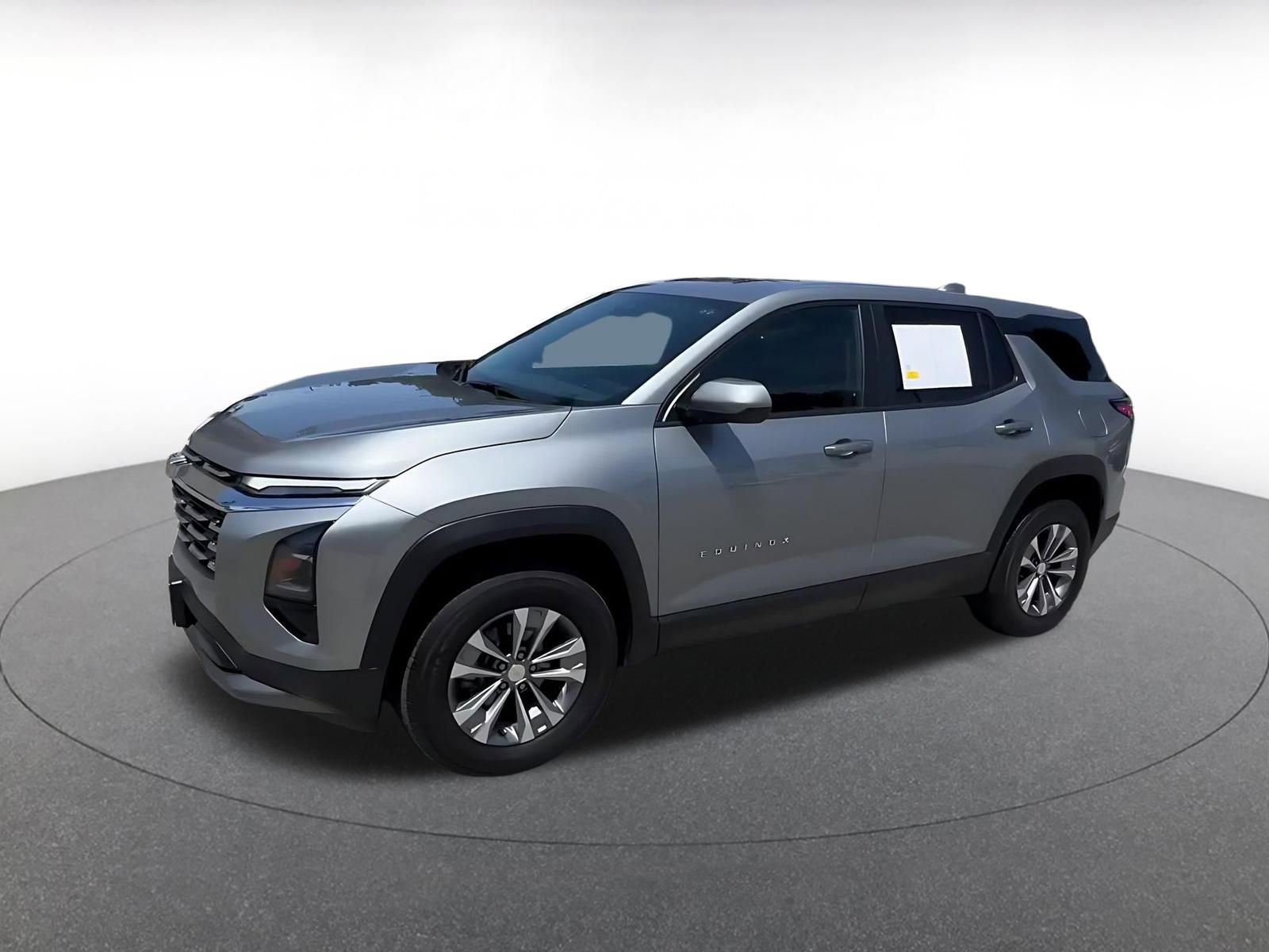 Used 2025 Chevrolet Equinox LT FWD image 8
