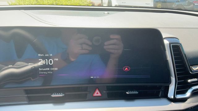 Certified 2025 Kia Sportage EX w/ EX Premium Package image 22