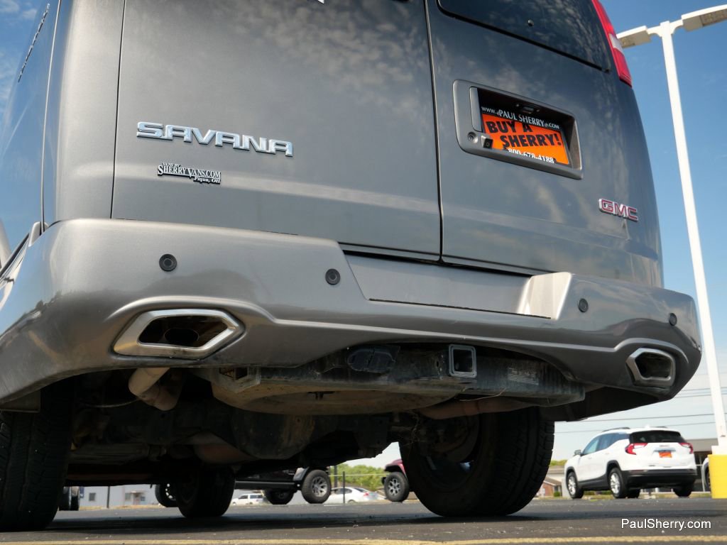 Used 2023 GMC Savana 2500 image 22