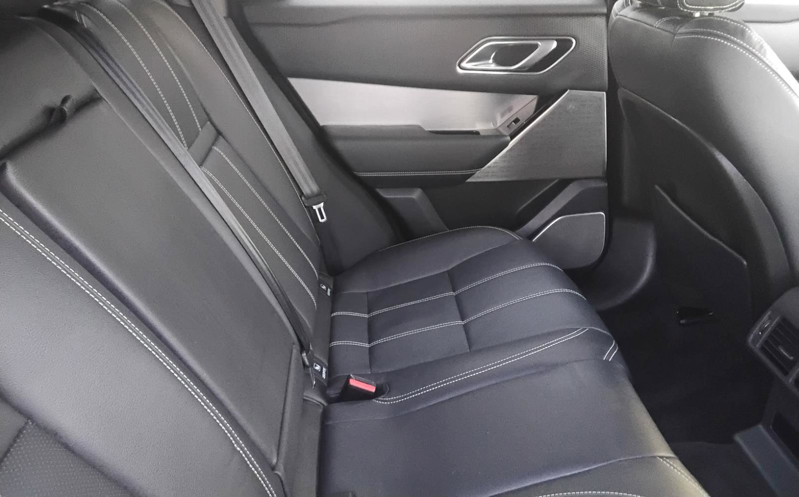 Used 2021 Land Rover Range Rover Velar R-Dynamic S image 24