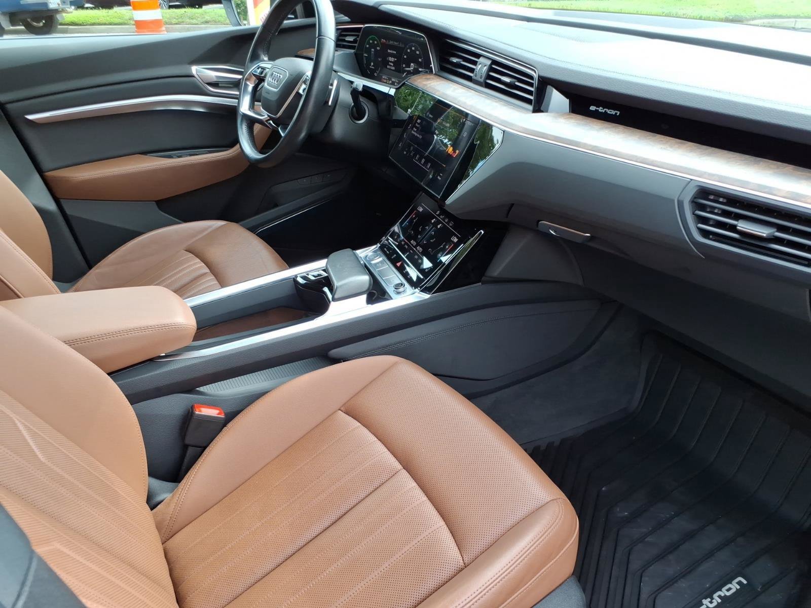 Used 2019 Audi e-tron Premium Plus AWD/4WD image 23