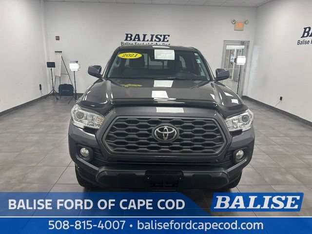 Used 2021 Toyota Tacoma SR5 w/ Blackout Package (TMS) AWD/4WD image 2