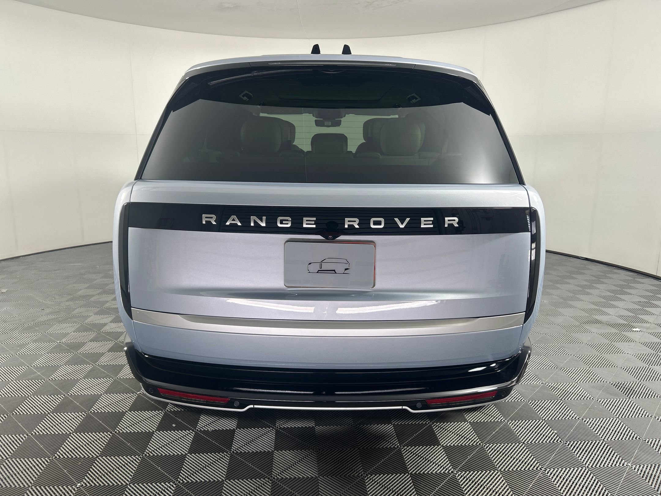 New 2025 Land Rover Range Rover Long Wheelbase Autobiography image 8