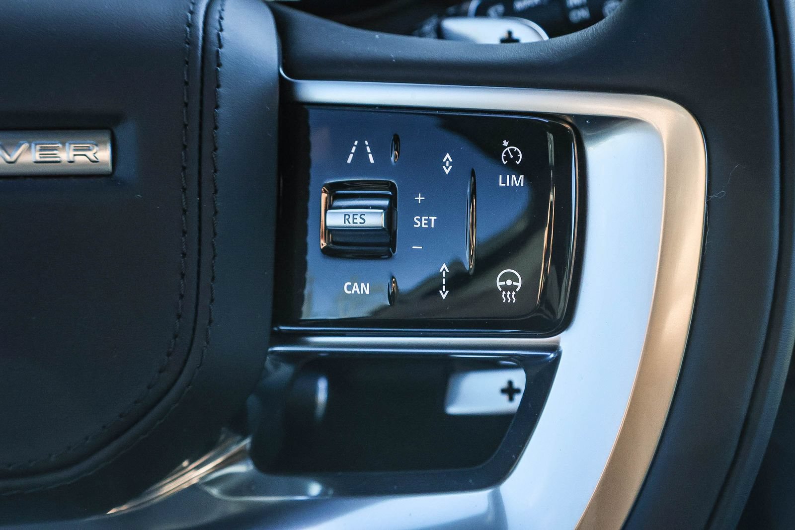 New 2026 Land Rover Range Rover SE AWD/4WD image 35