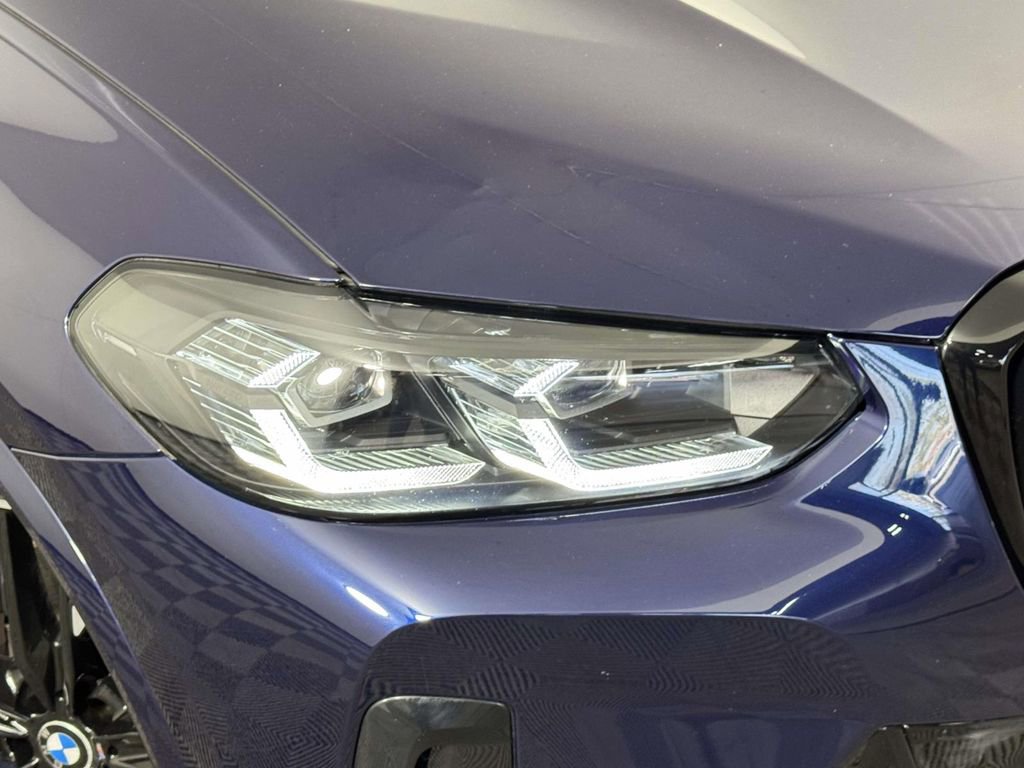 Used 2024 BMW X4 M40i w/ Premium Package image 15