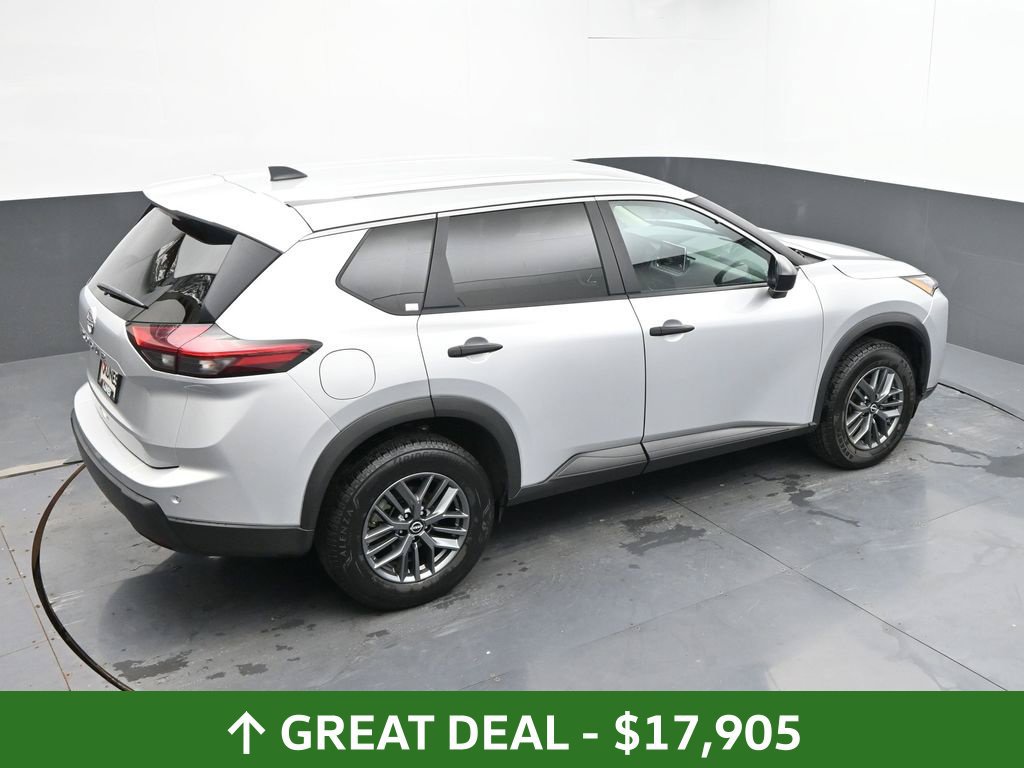 Used 2024 Nissan Rogue S FWD image 25