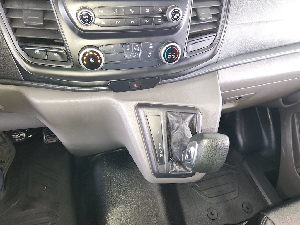 Used 2022 Ford Transit 350 DRW RWD image 25