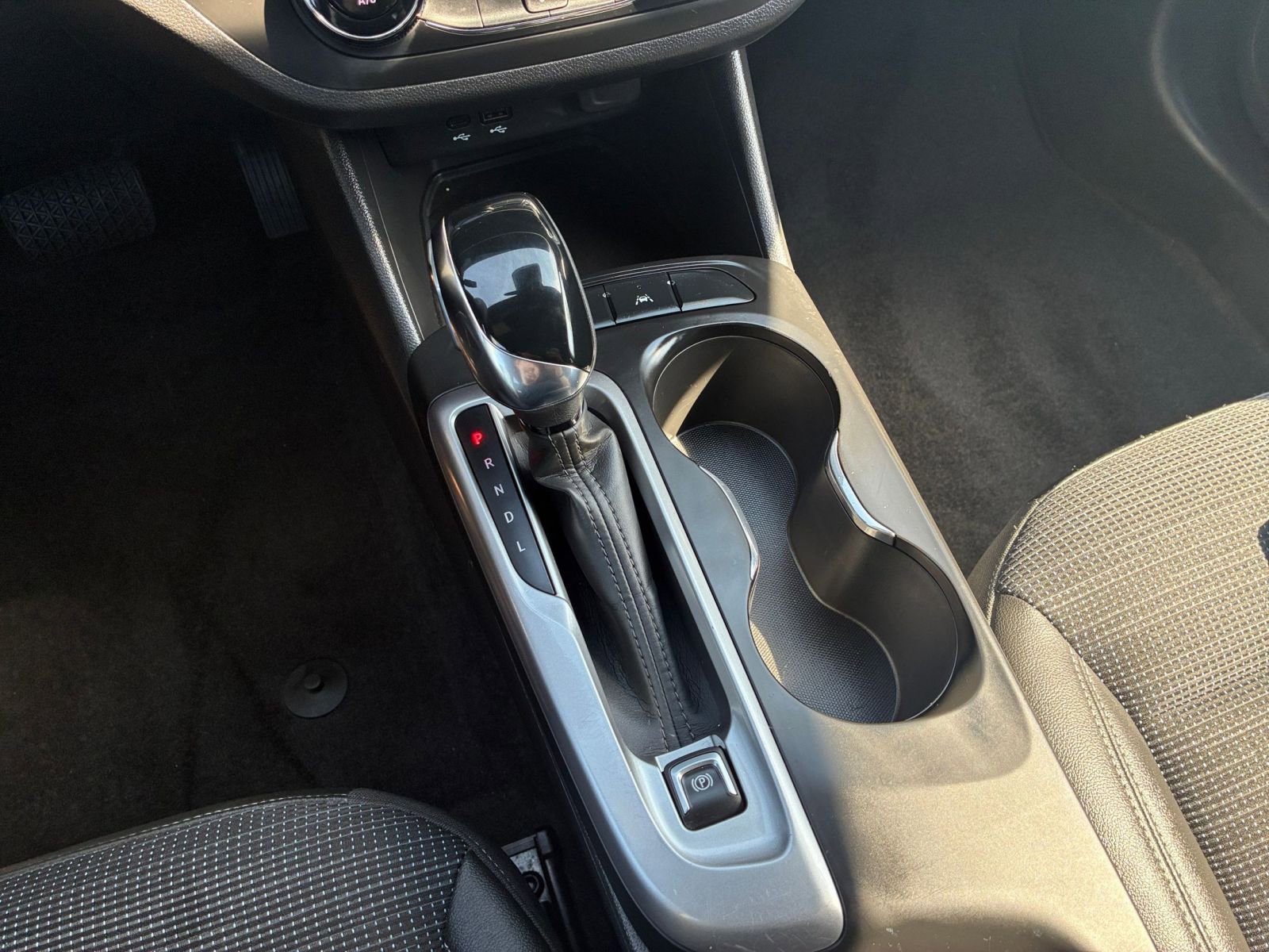 Used 2025 Buick Envista Preferred image 41