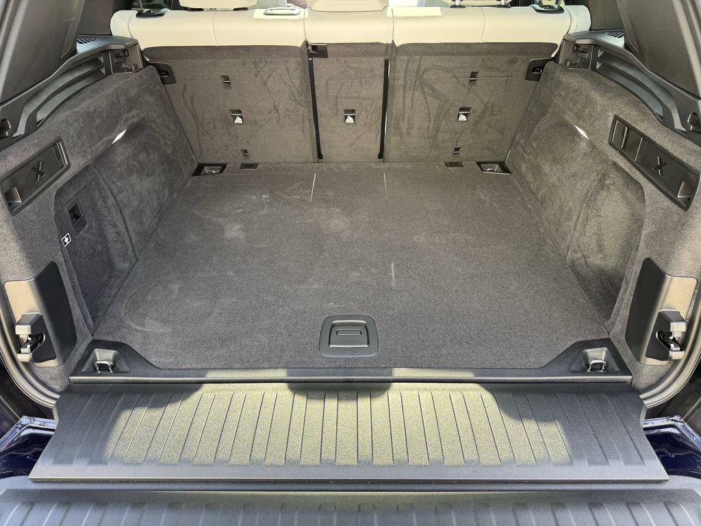 Used 2025 BMW X5 sDrive40i w/ M Sport Package image 13