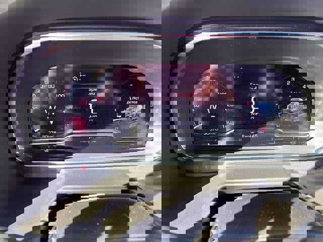 Used 2024 GMC Yukon AT4 w/ Technology Package image 29