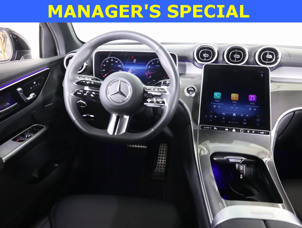Used 2025 Mercedes-Benz GLC 300 4MATIC image 30