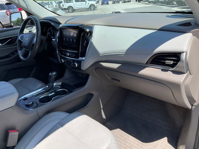 Used 2020 Chevrolet Traverse LT w/ LT Premium Package FWD image 25