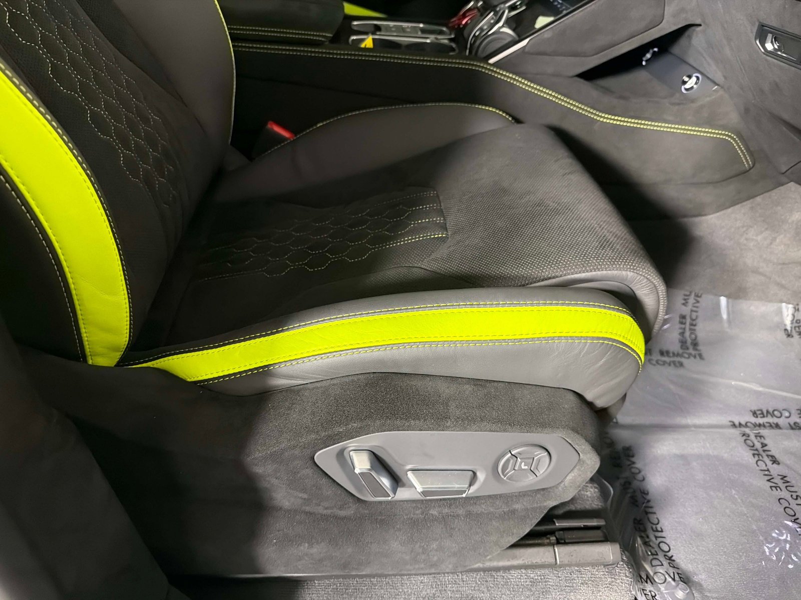 Used 2024 Lamborghini Urus Performante image 24