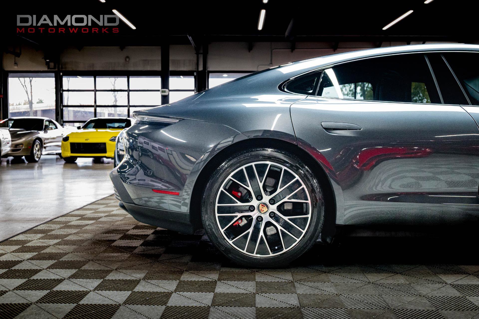 Used 2021 Porsche Taycan 4S AWD/4WD image 29