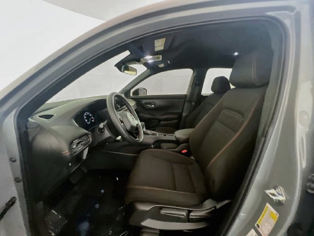 Certified 2025 Honda HR-V Sport image 16