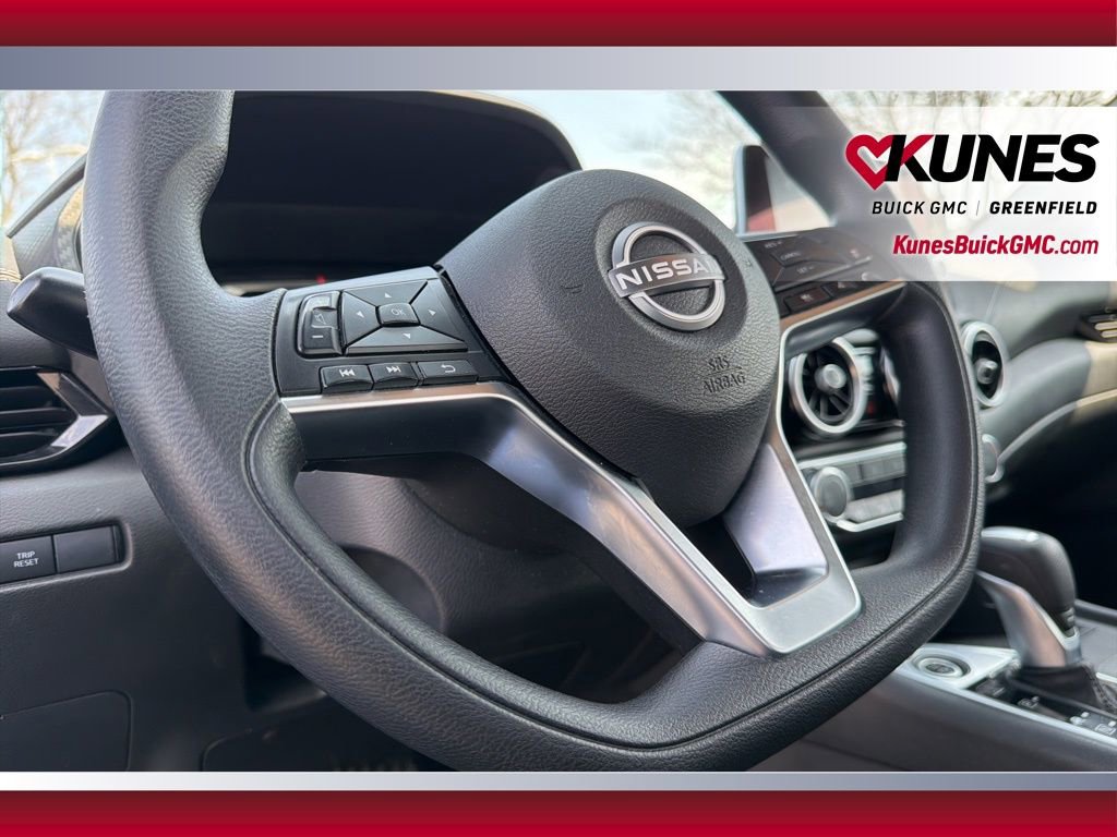 Used 2025 Nissan Sentra SV FWD image 18