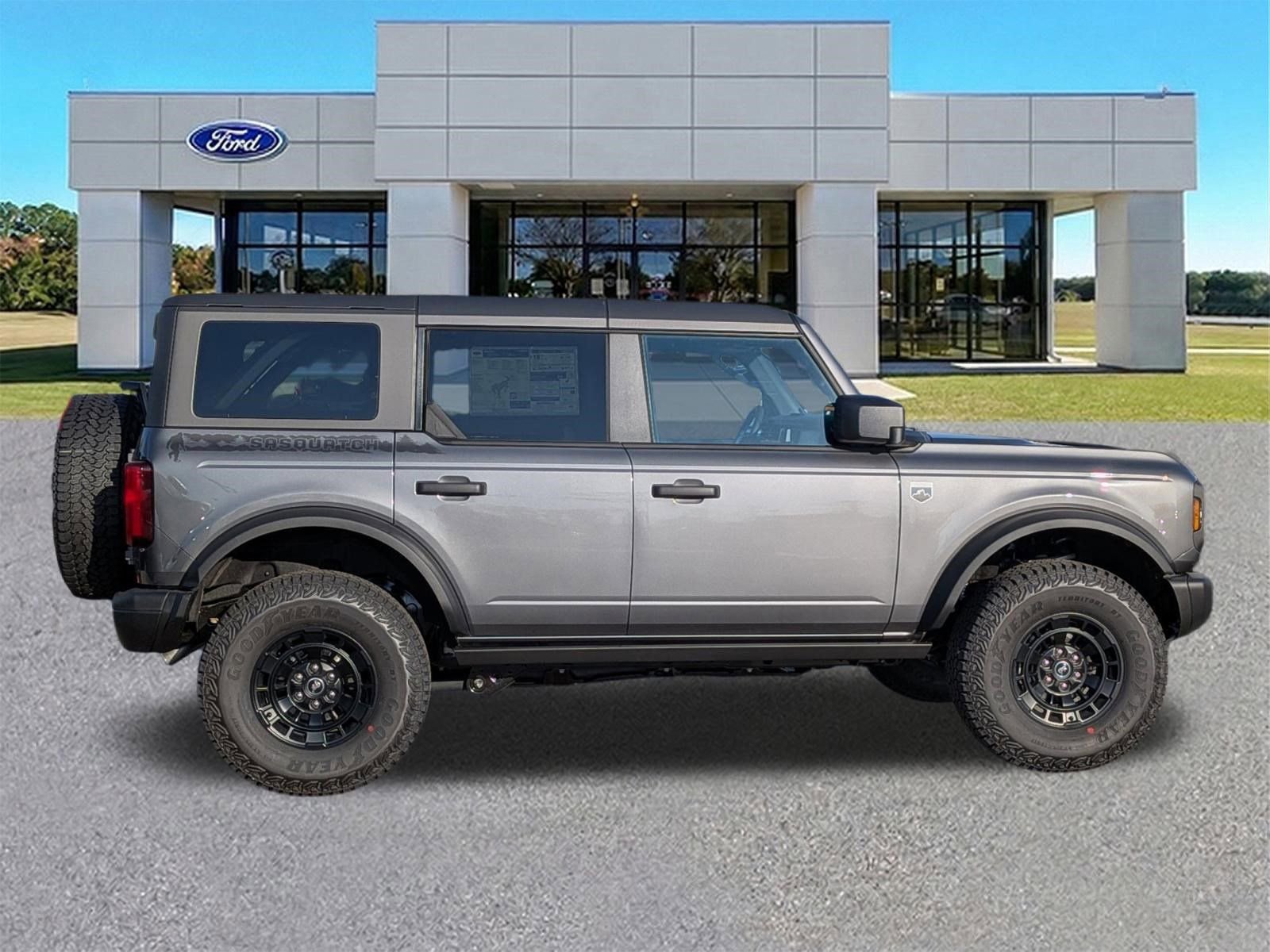New 2026 Ford Bronco Big Bend w/ Black Diamond Package AWD/4WD image 3