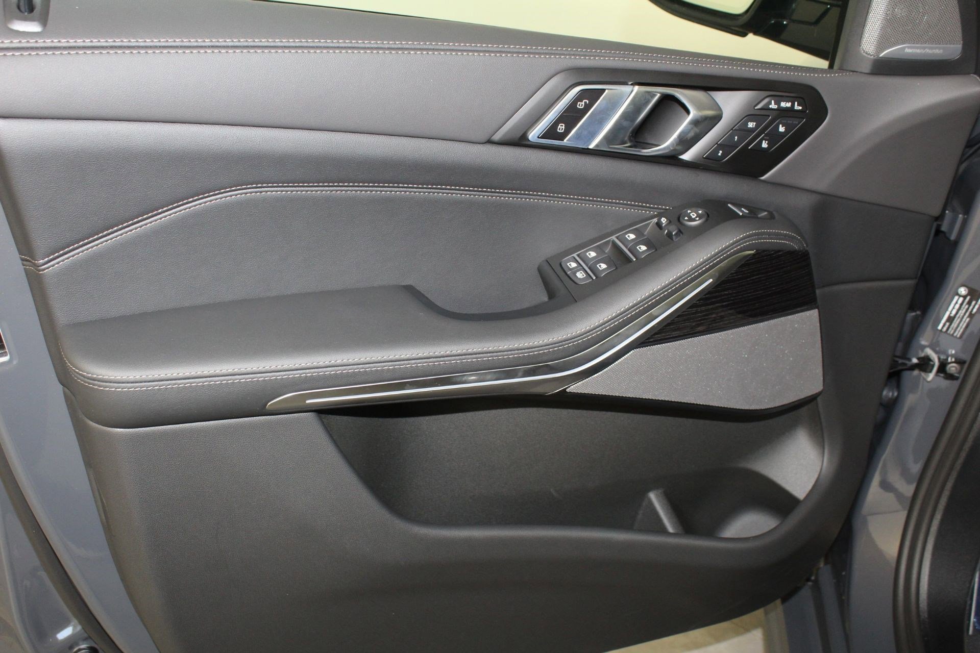 New 2026 BMW X7 M60i image 11