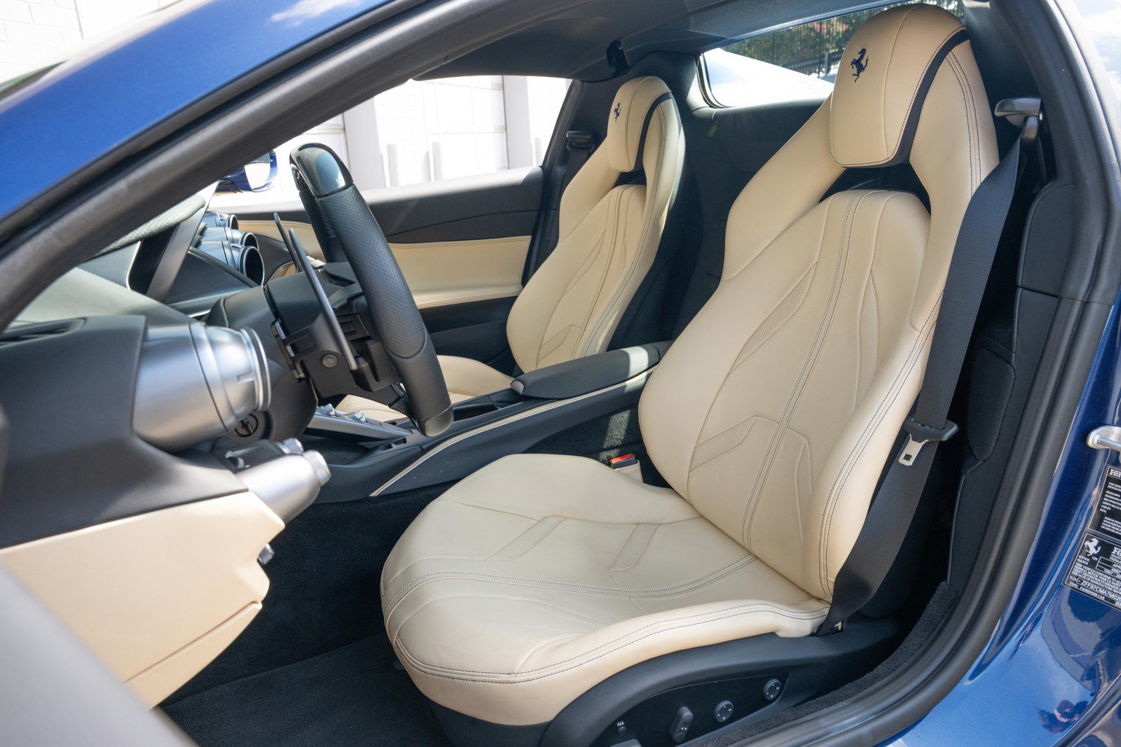 Used 2021 Ferrari 812 GTS RWD image 35