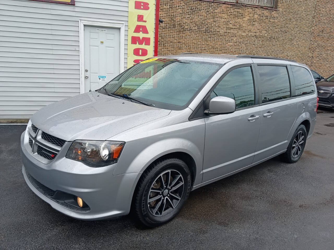 Used 2018 Dodge Grand Caravan GT FWD image 2