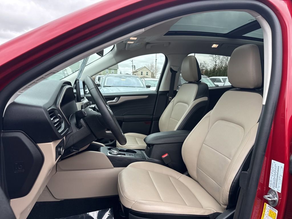 Certified 2022 Ford Escape SEL image 16