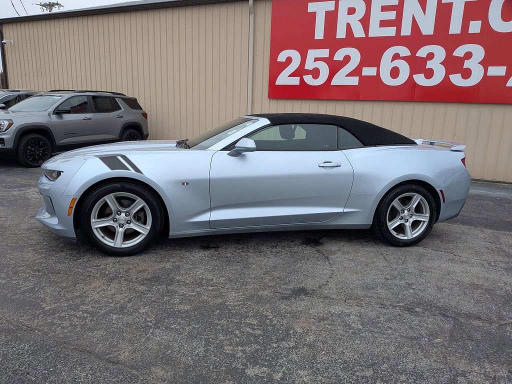 Used 2017 Chevrolet Camaro LT image 2