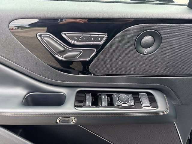 New 2026 Lincoln Aviator Reserve AWD/4WD image 13