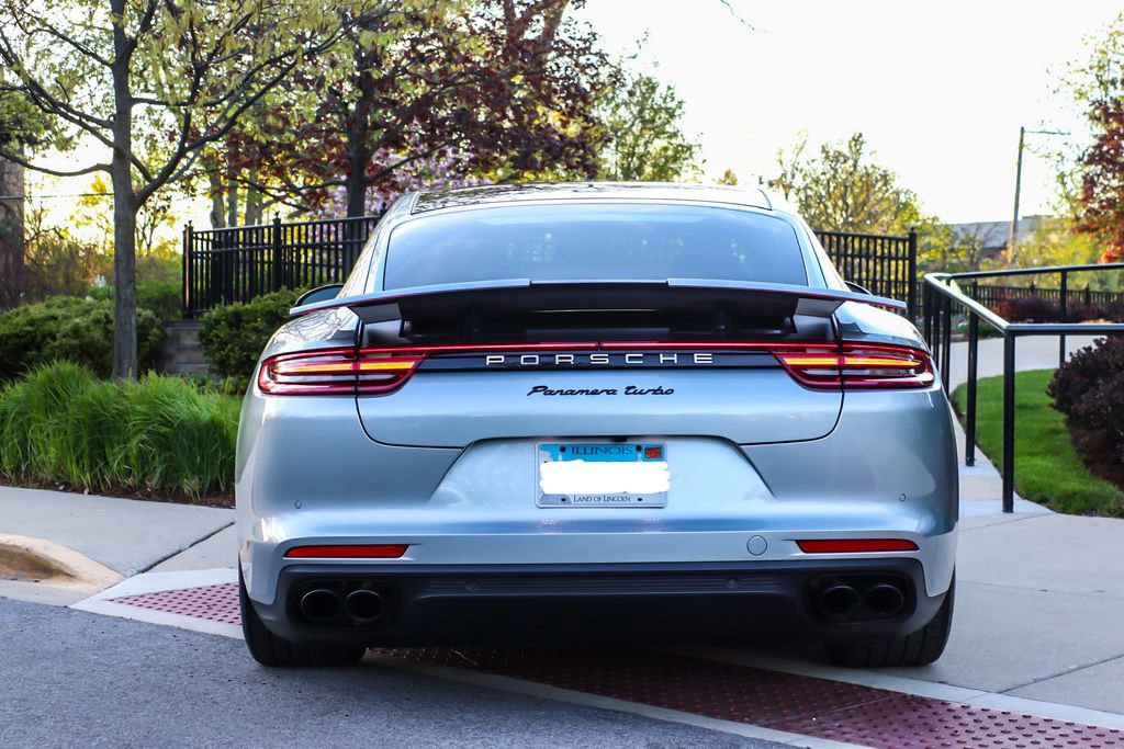 Used 2017 Porsche Panamera Turbo image 8