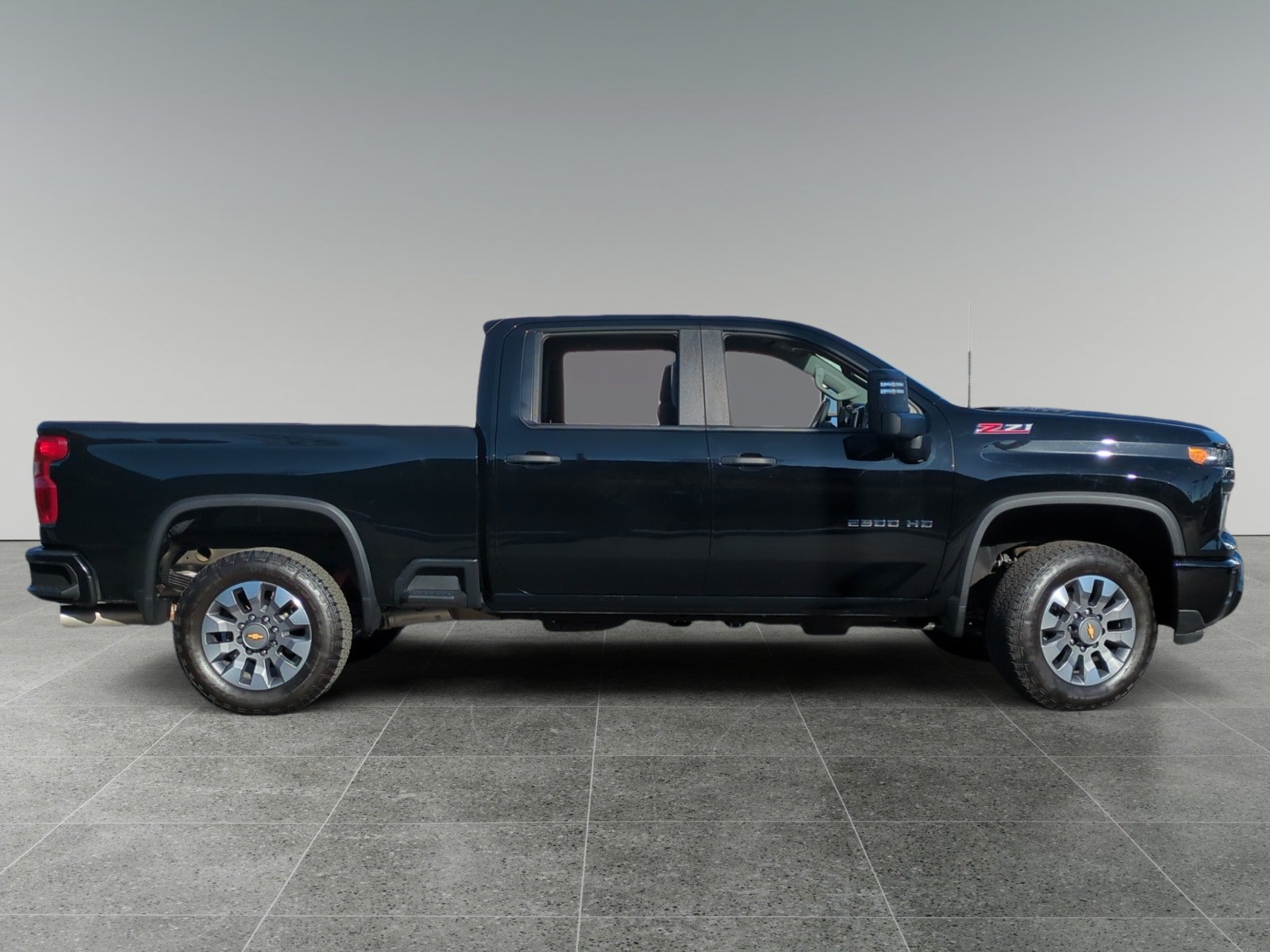 Used 2024 Chevrolet Silverado 2500 Custom w/ Custom Value Package AWD/4WD image 6