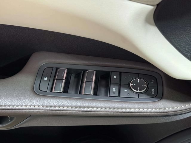 Used 2025 Lexus RX 450h AWD w/ Convenience Package image 20