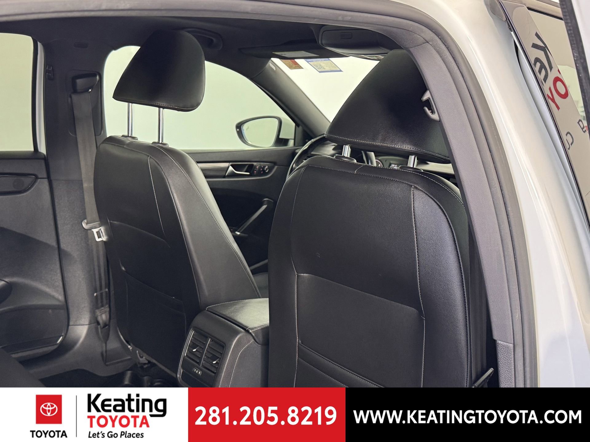 Used 2022 Volkswagen Passat 2.0T R-Line image 19