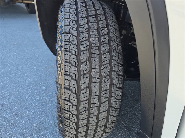 Certified 2025 GMC Acadia AT4 w/ Super Cruise Package image 34