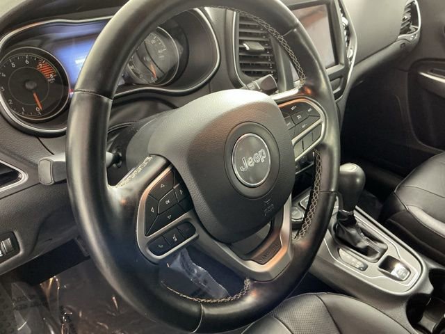 Used 2021 Jeep Cherokee Latitude Lux 80th Anniv w/ Quick Order Package 26U 80TH image 37