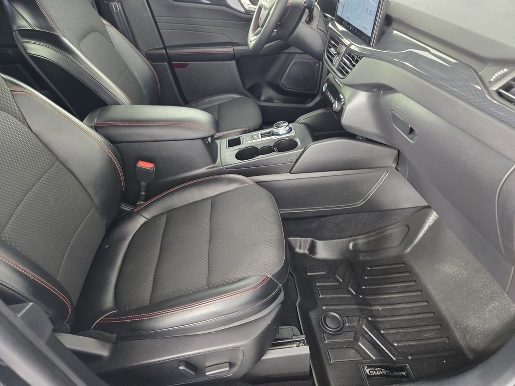 Used 2023 Ford Escape ST-Line Elite AWD/4WD image 16