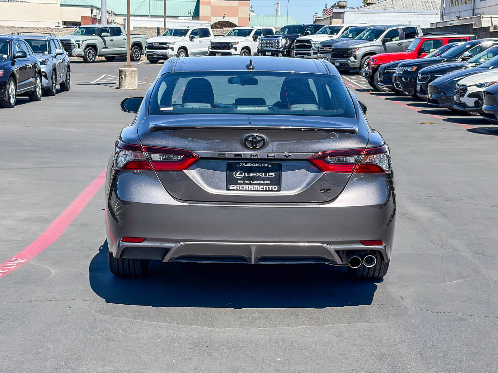 Used 2024 Toyota Camry SE FWD image 3