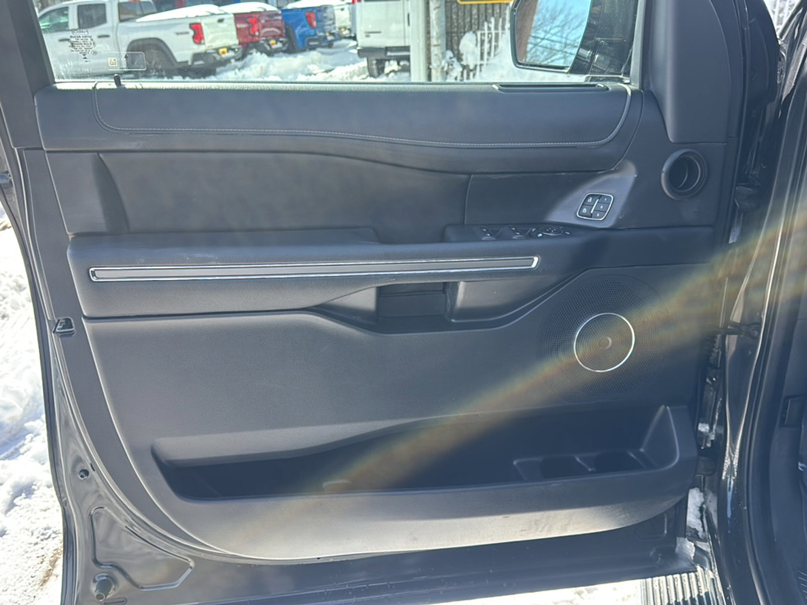 Used 2023 Ford Expedition XLT image 16