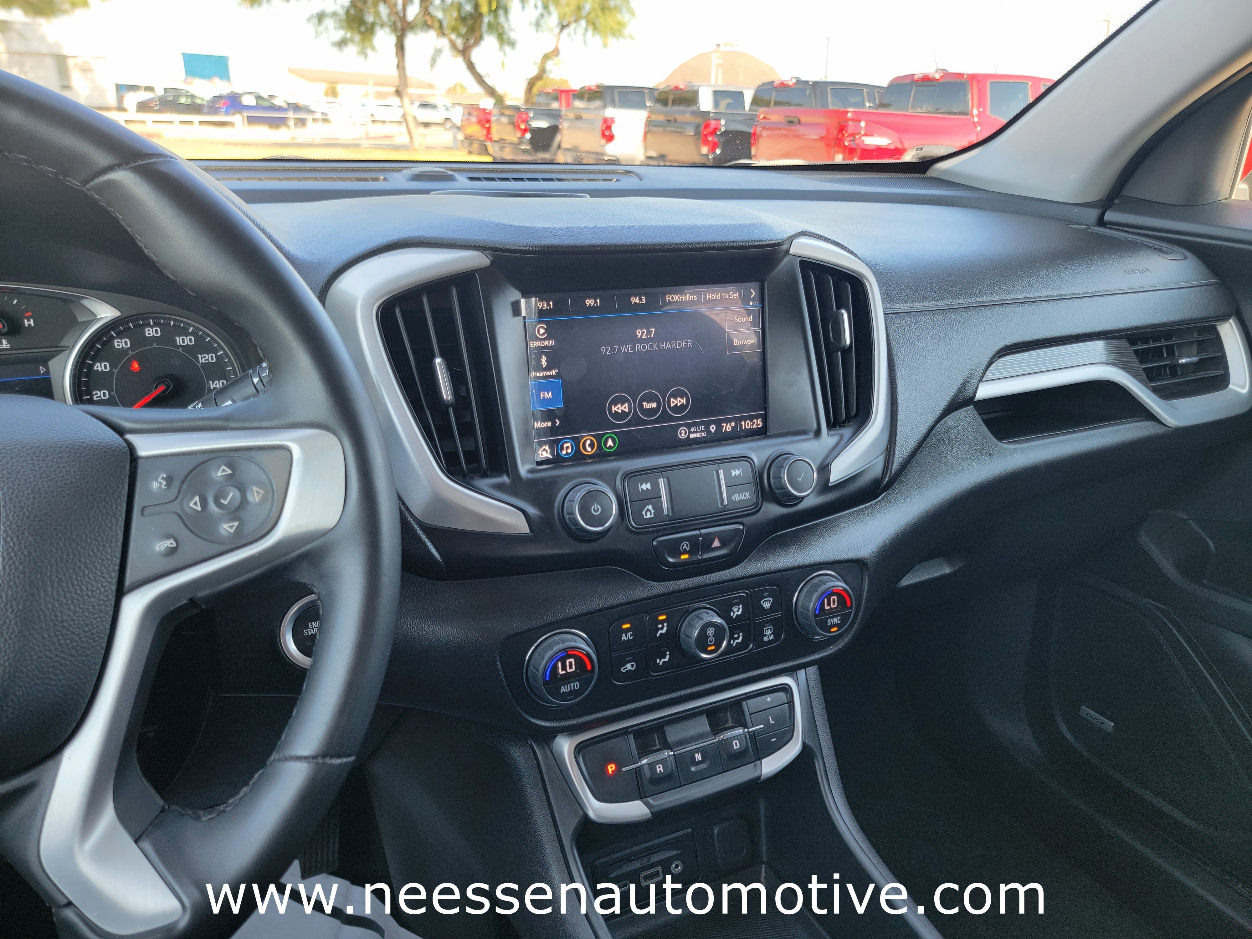 Used 2024 GMC Terrain SLT w/ Infotainment Package II image 23