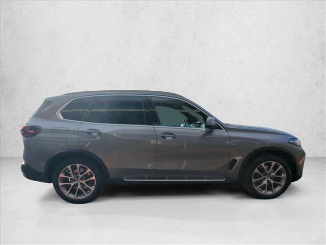 Used 2024 BMW X5 xDrive40i image 4