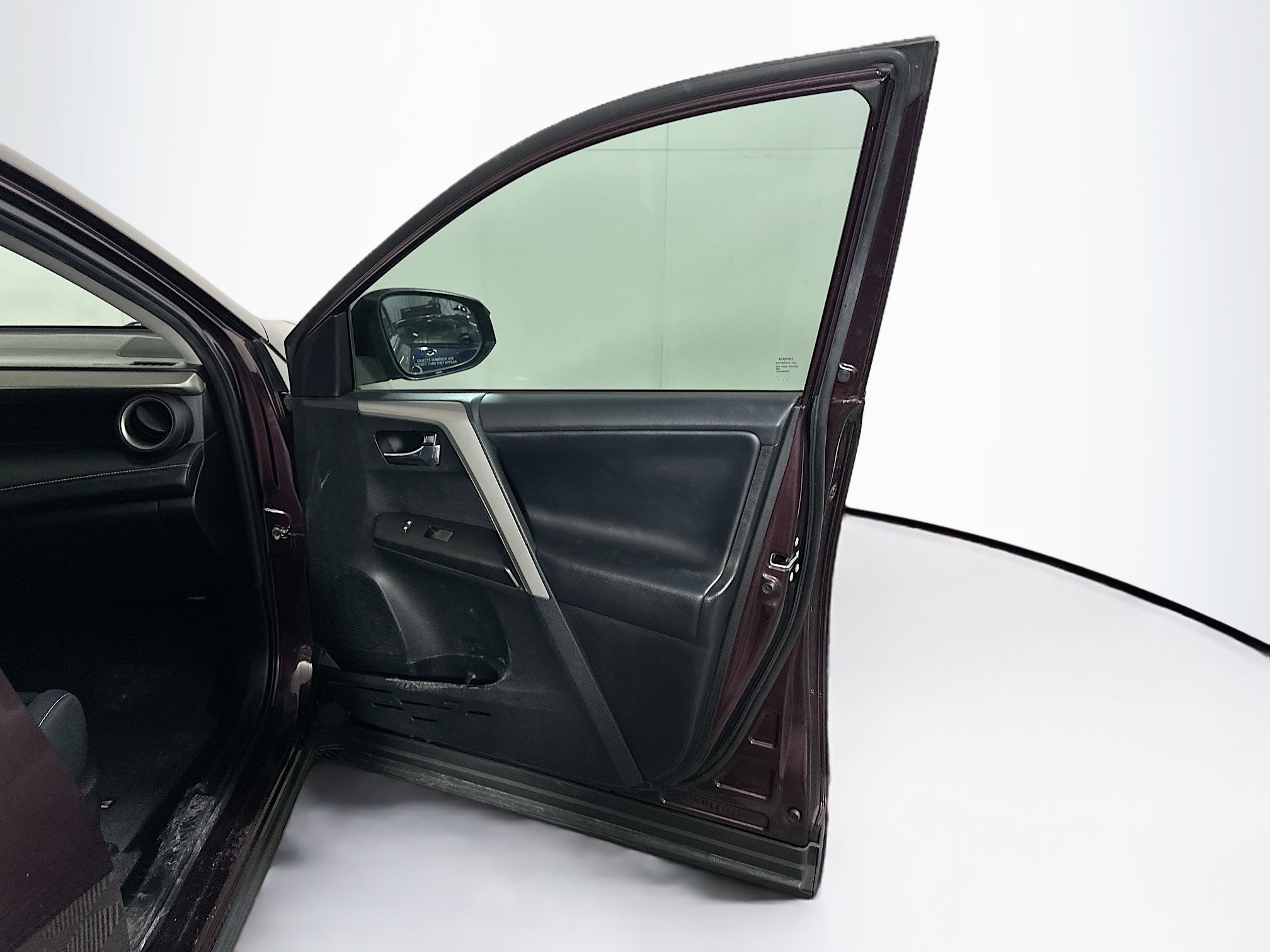 Used 2018 Toyota RAV4 XLE FWD image 33