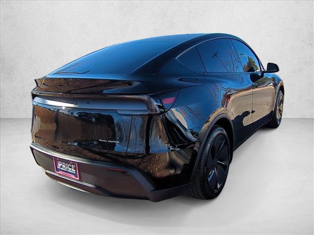 Used 2026 Tesla Model Y AWD image 5