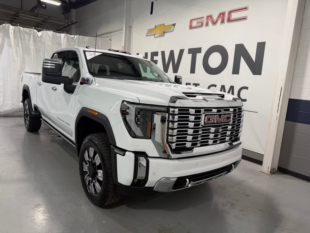 New 2026 GMC Sierra 2500 Denali w/ Denali Reserve Package image 2