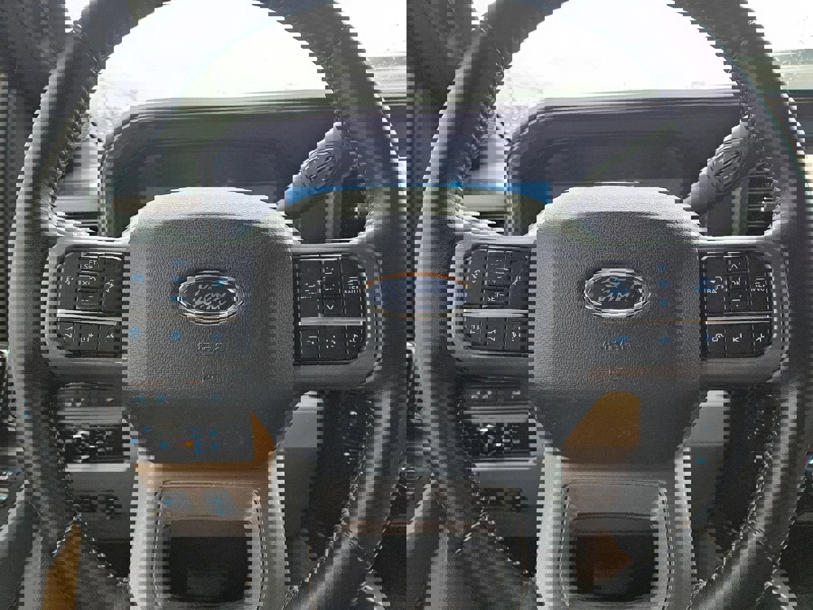 Used 2024 Ford F250 Lariat w/ Chrome Package image 11