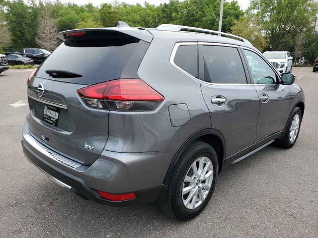 Used 2017 Nissan Rogue SV image 4