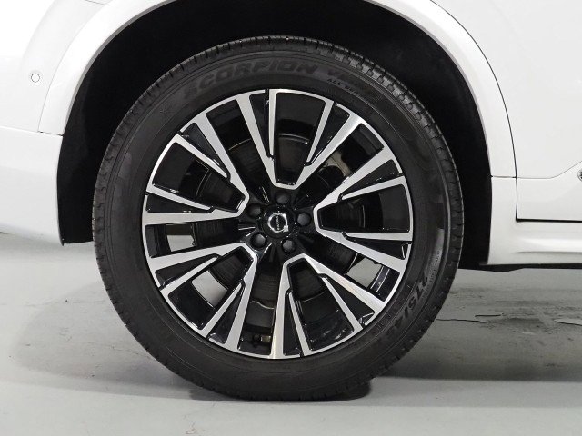 Used 2025 Volvo XC90 T8 Plus w/ Protection Package Premier image 45