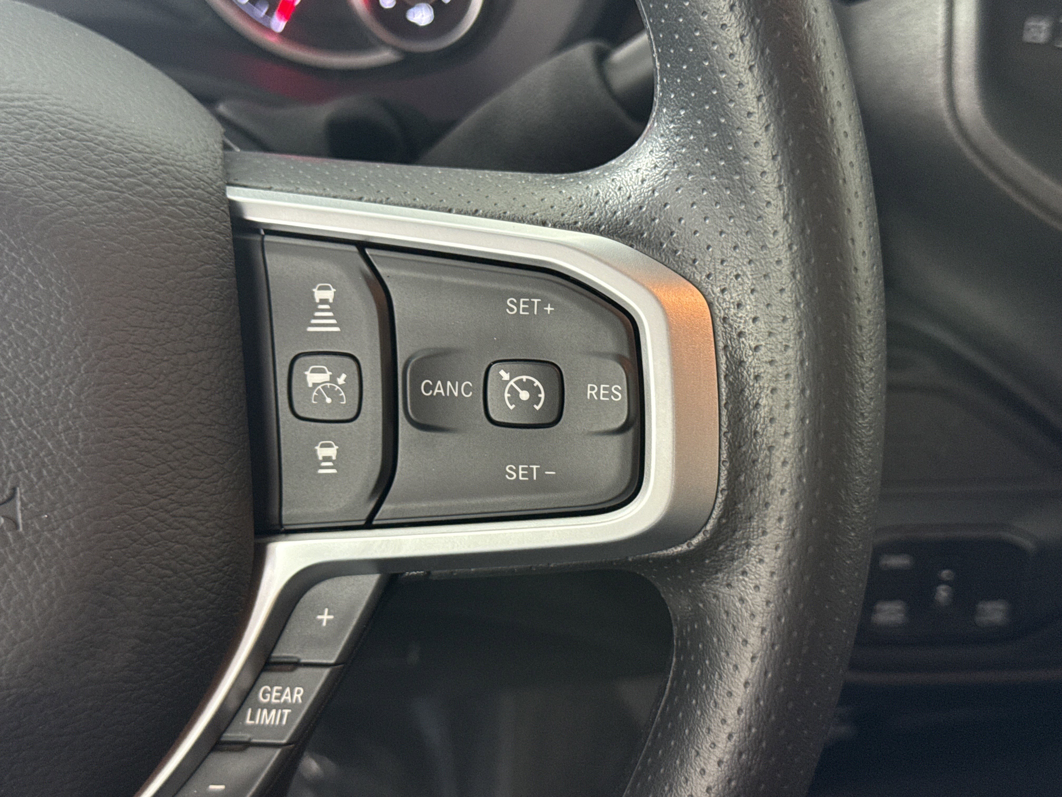 New 2026 RAM 2500 Tradesman AWD/4WD image 18