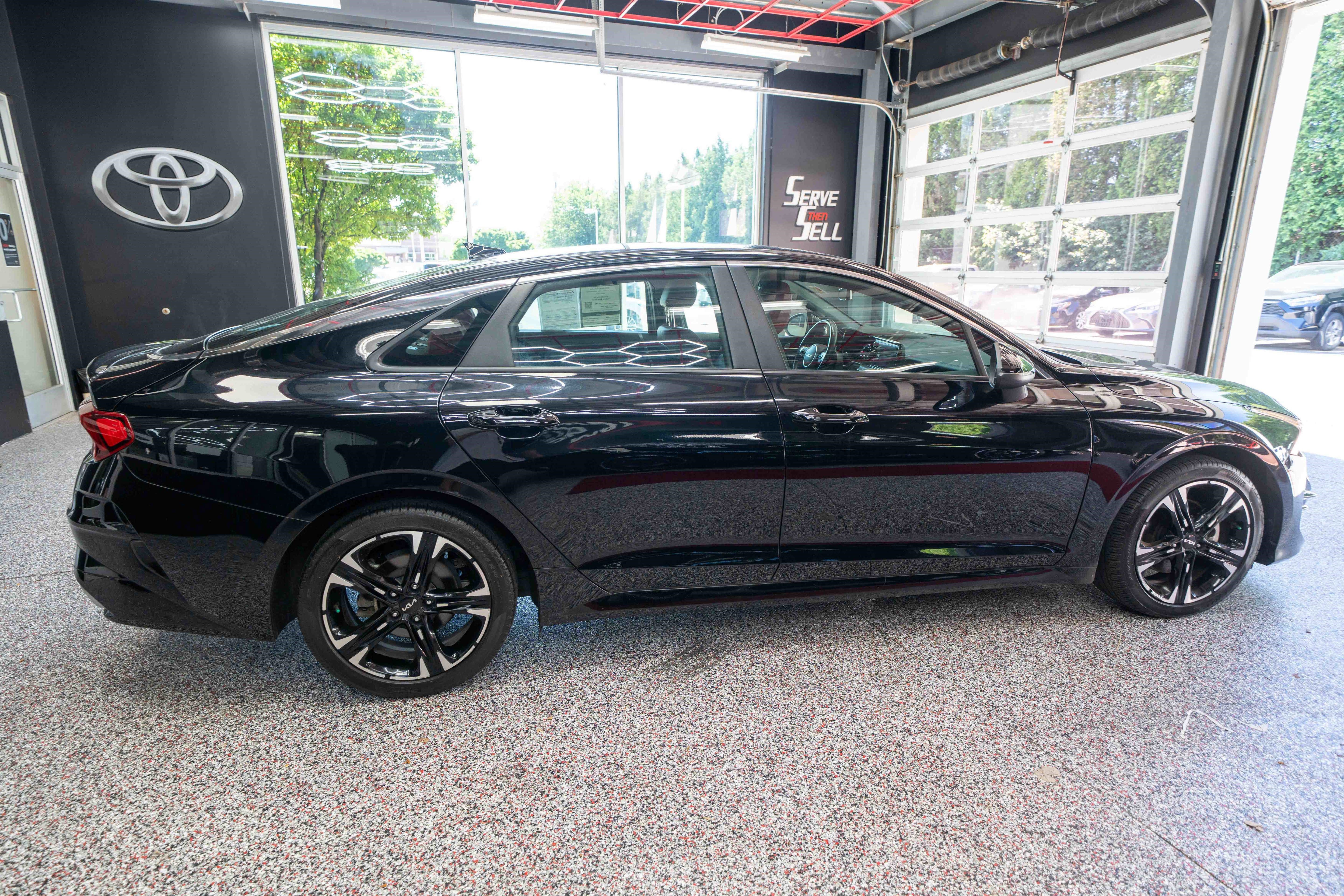 Used 2024 Kia K5 GT-Line w/ GT-Line Premium Package AWD/4WD image 4