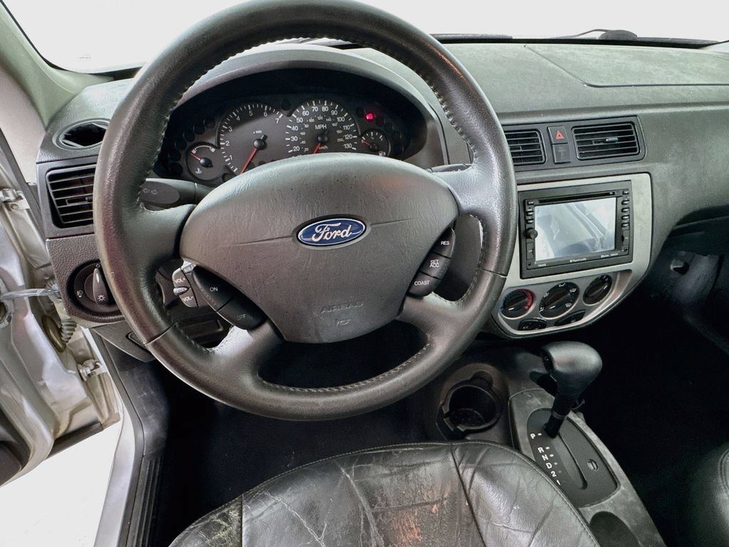Used 2007 Ford Focus S FWD image 11